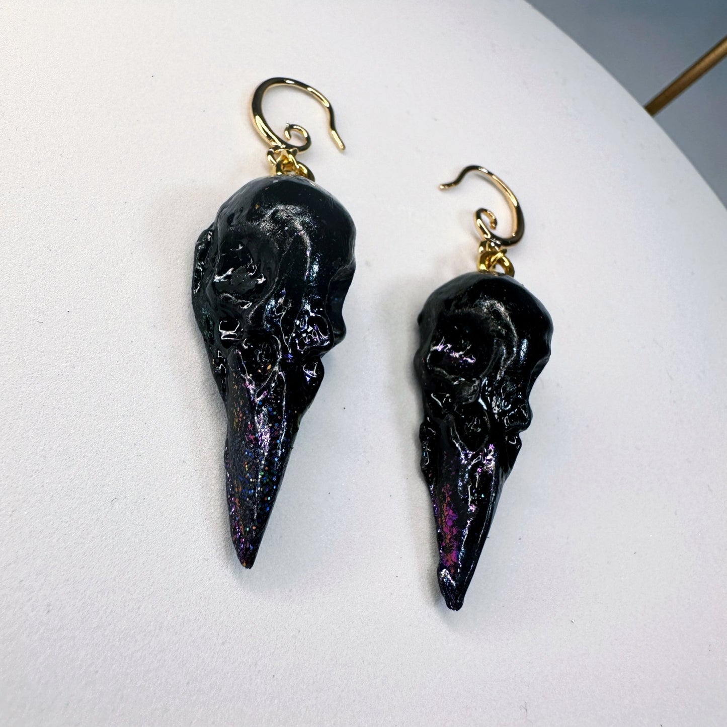 Black Duo Chrome Color Shifting Raven Skull Eardrops (gold)