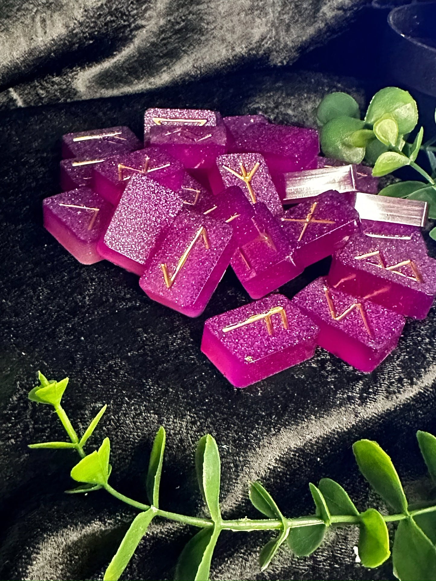 Magical Color Shifting Runes, Large