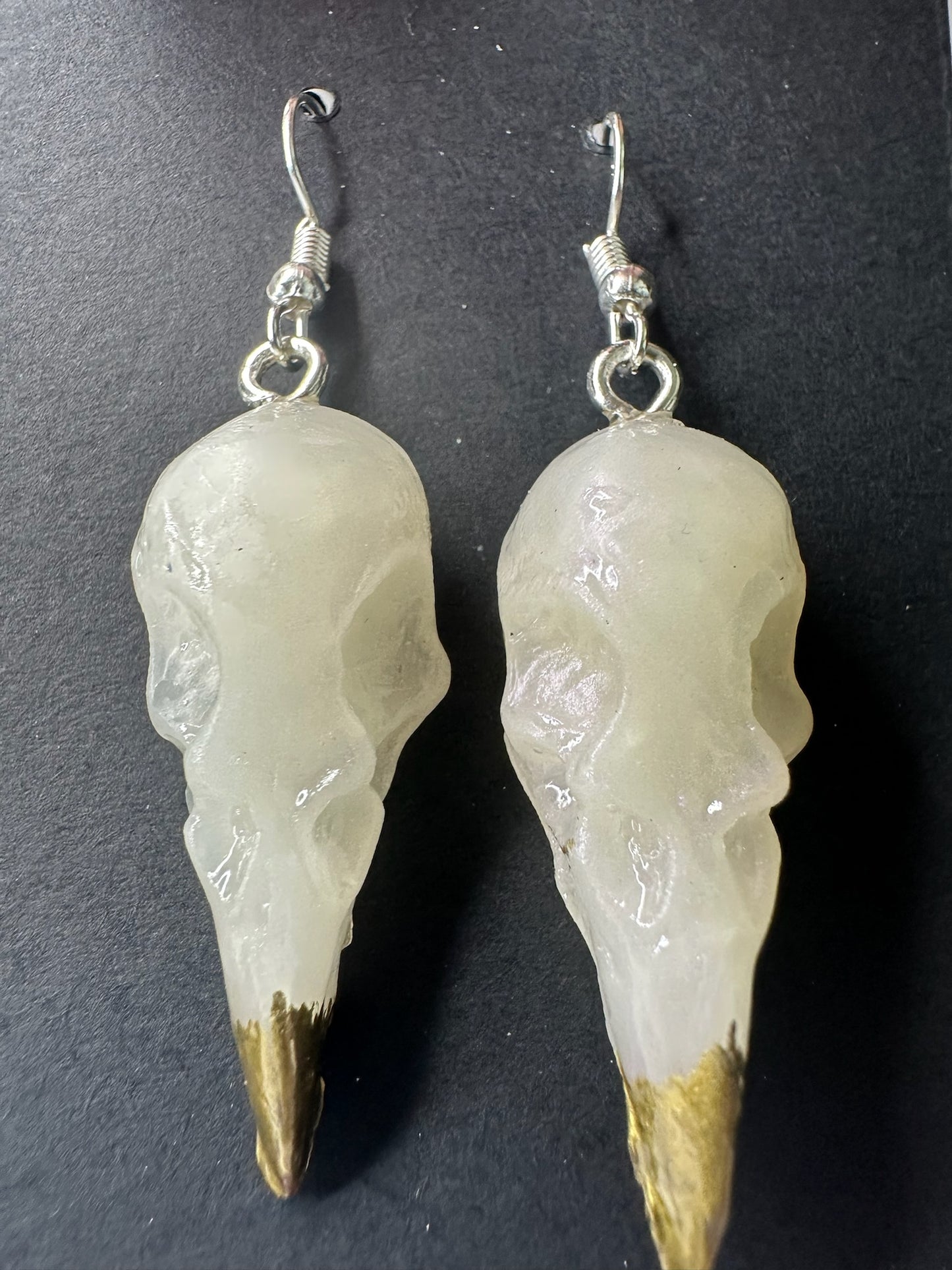 Raven Skull Eardrops White/Gold