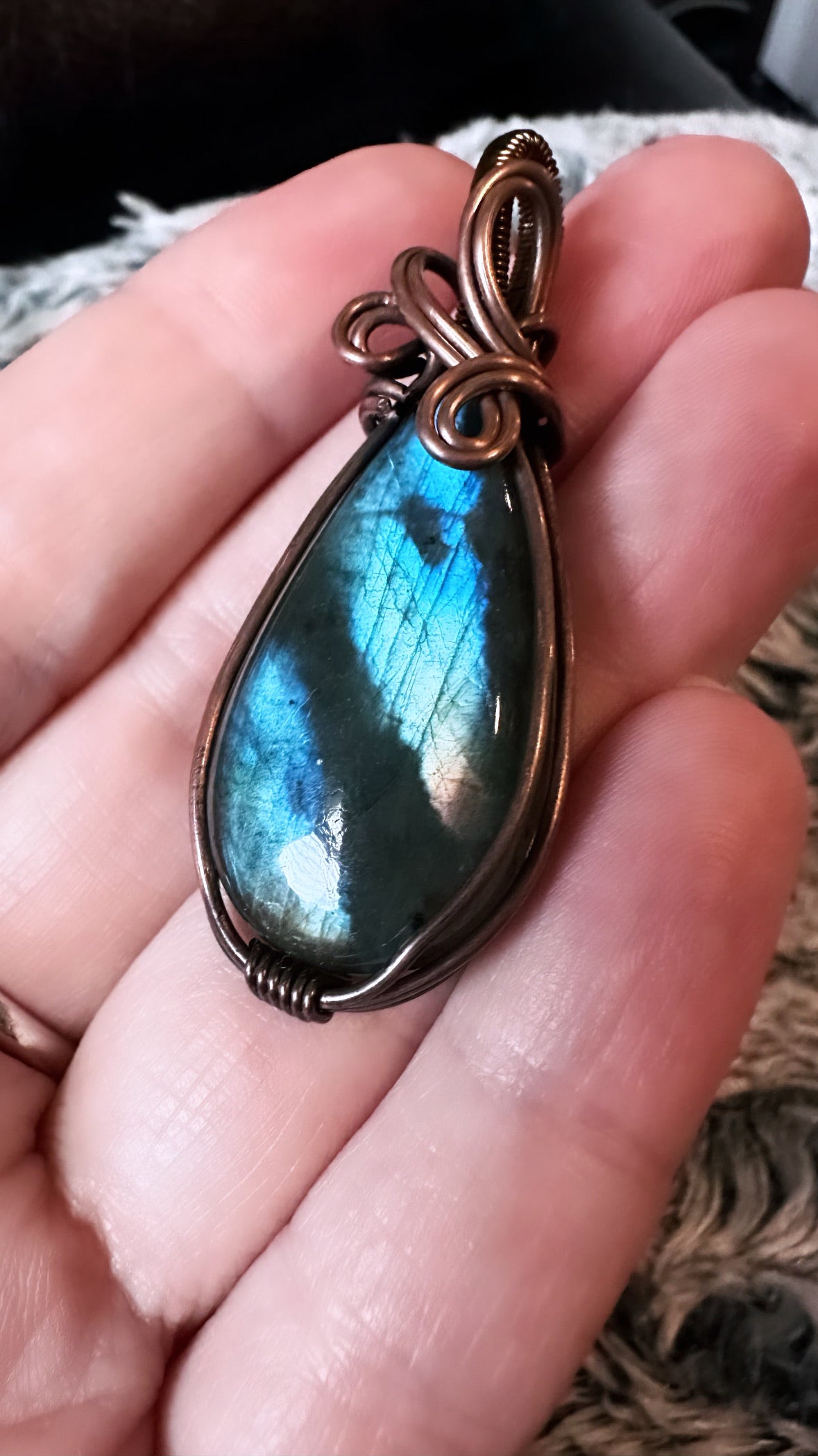 Teardrop Labradorite Pendant