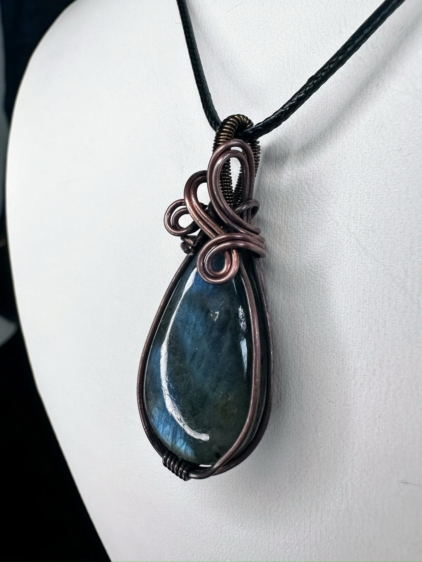 Teardrop Labradorite Pendant