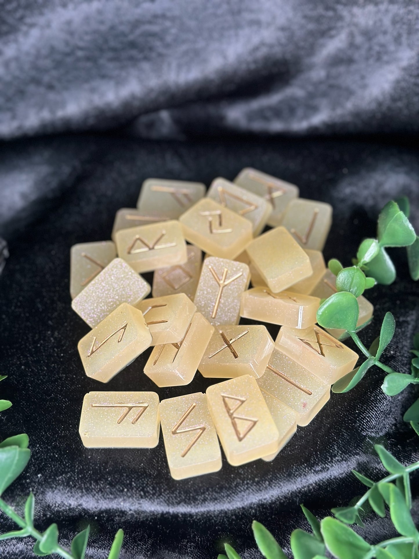 Magical Color Shifting Runes, Large