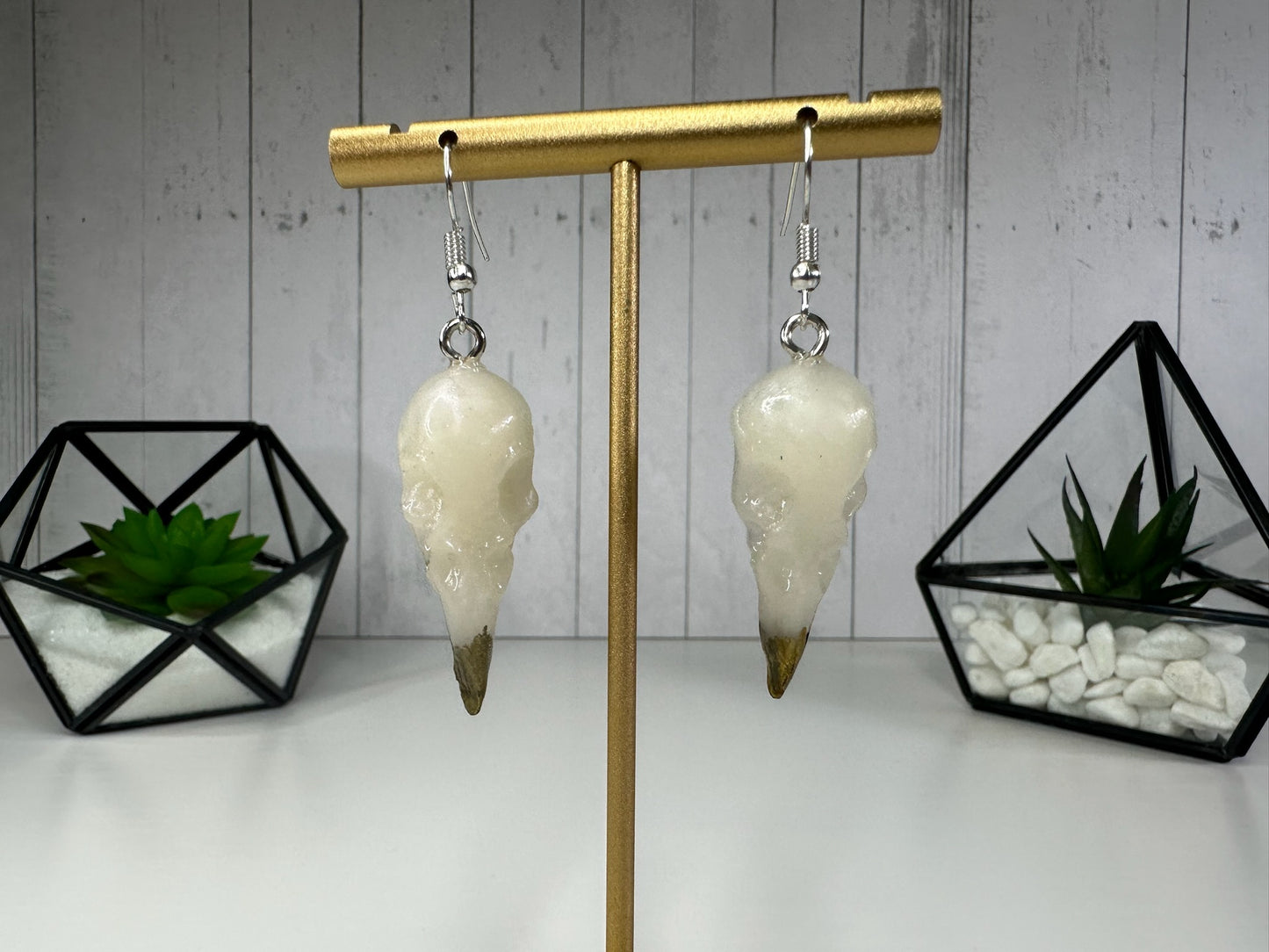 Raven Skull Eardrops White/Gold