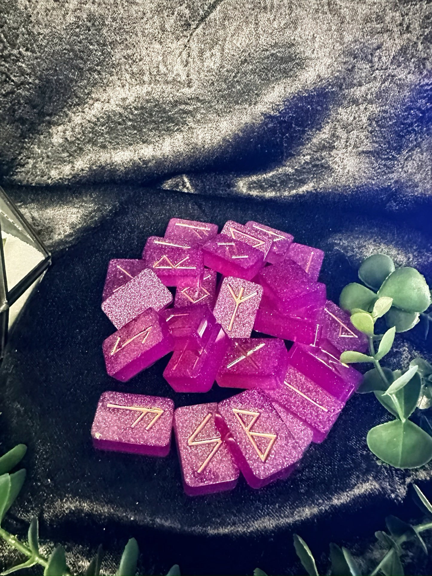 Magical Color Shifting Runes, Large